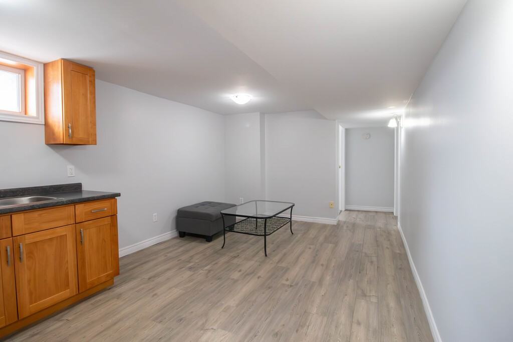 129 Jacobson Ave - Photo 4 of 14