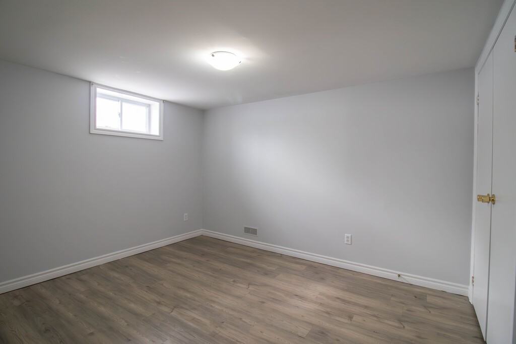 129 Jacobson Ave - Photo 6 of 14