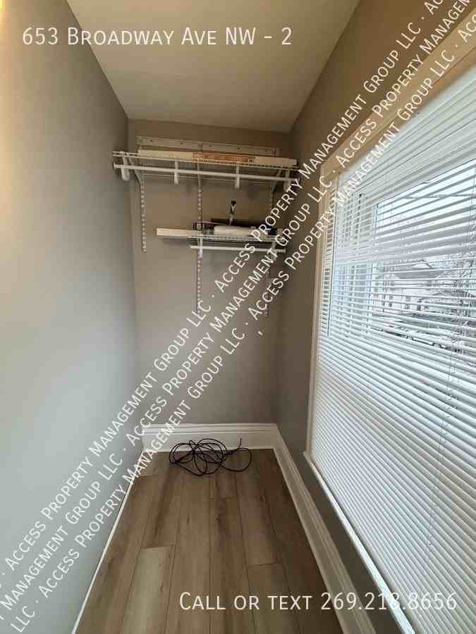 653 Broadway Ave Nw #2 - Photo 6 of 11