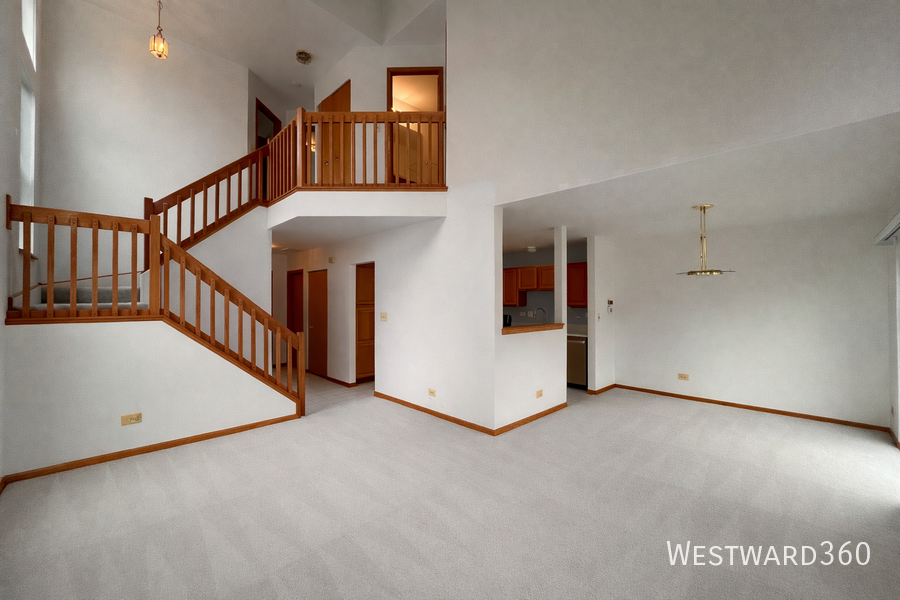 18 Stonegate Ct - Photo 4 of 32