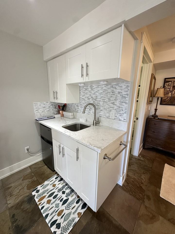 2223 Victoria Cres Nw - Photo 7 of 16