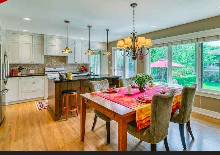 2831 13 Ave Nw - Photo 3 of 25