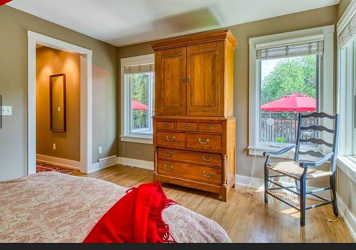 2831 13 Ave Nw - Photo 6 of 25