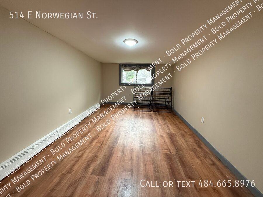 514 E Norwegian St - Photo 6 of 11