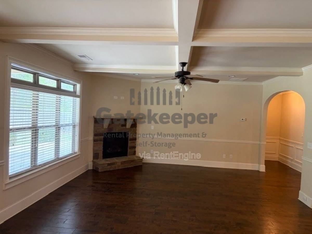 227 Darien Dr - Photo 3 of 10