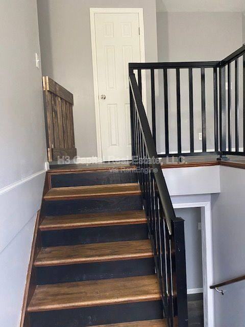 217 Camelford Dr - Photo 2 of 10
