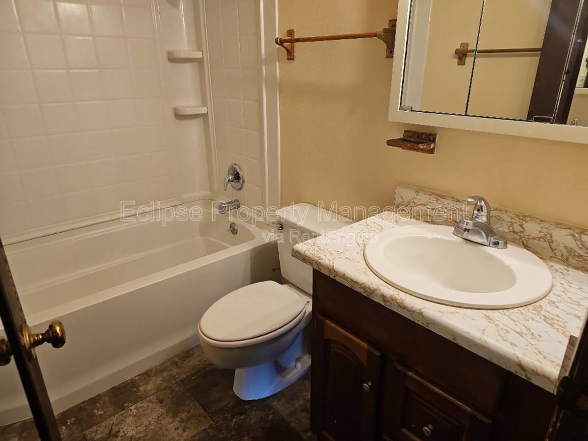 2211 Vigil Way #4 - Photo 3 of 10