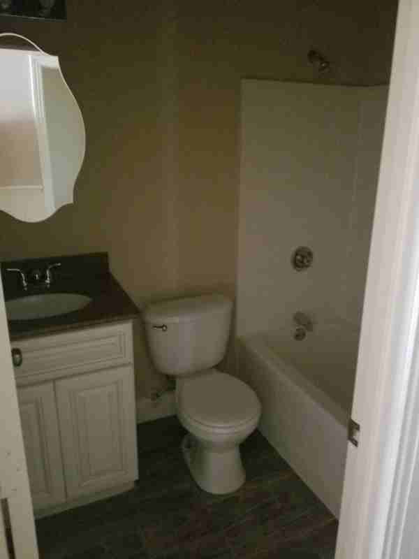 432 Hart St - Photo 6 of 14