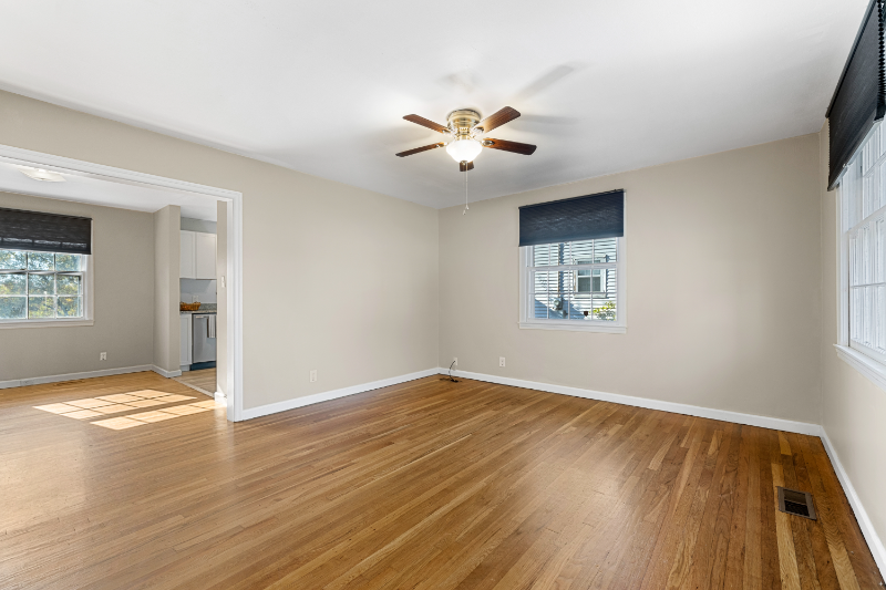 1934 Fine Ave - Photo 3 of 16