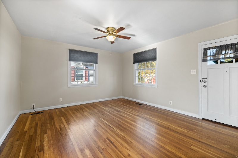 1934 Fine Ave - Photo 4 of 16