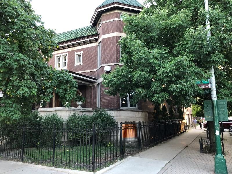 2556 N Kedzie Blvd - Photo 2 of 31