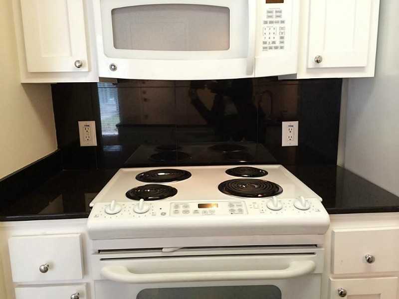 2300 Park St - Photo 7 of 18