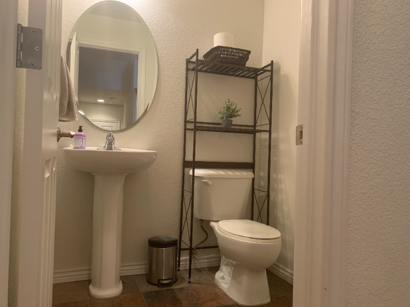 440 Laramie Blvd - Photo 6 of 32