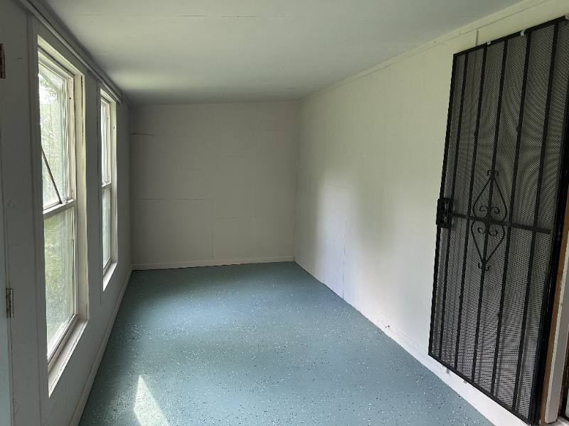 3022 Bank St - Photo 6 of 11