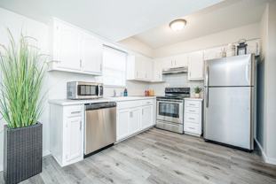 207 W 89th Ter - Photo 1 of 1