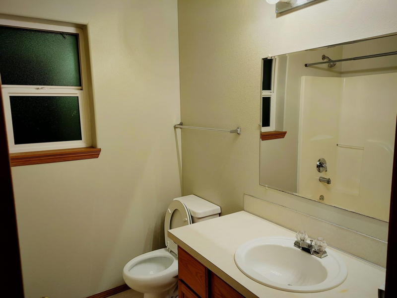 1821 Fairview St Ne - Photo 2 of 10