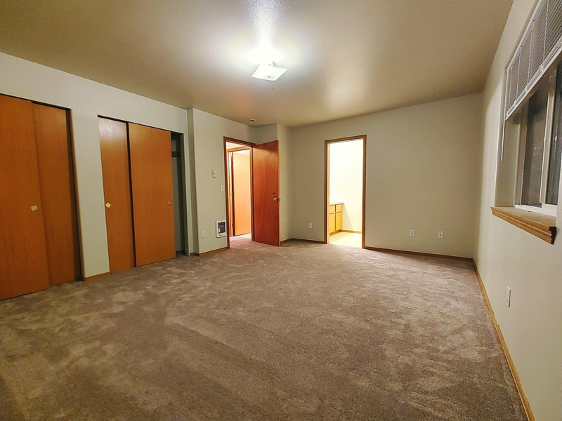 1821 Fairview St Ne - Photo 6 of 10