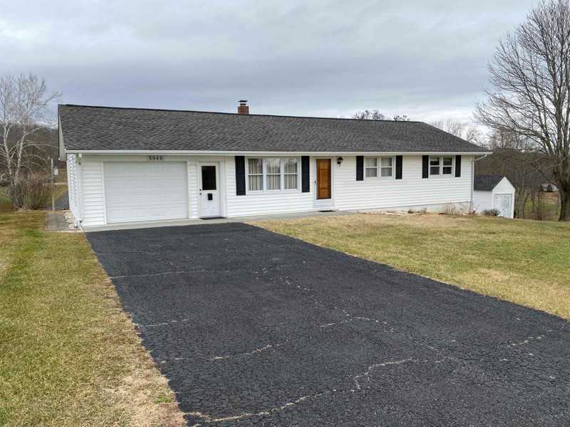 5946 Centennial Rd - Photo 2 of 13