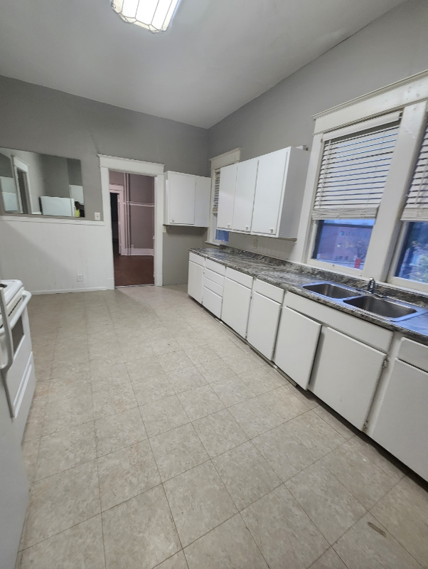 1056 3rd St E #2 - Photo 4 of 19