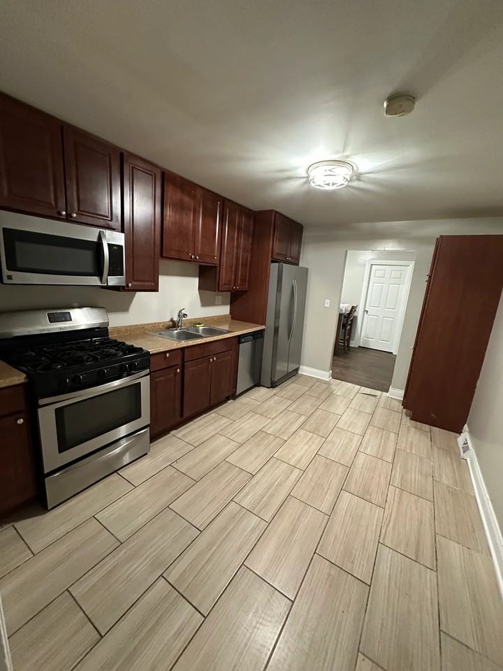 2623 W 79th St #2A - Photo 7 of 19