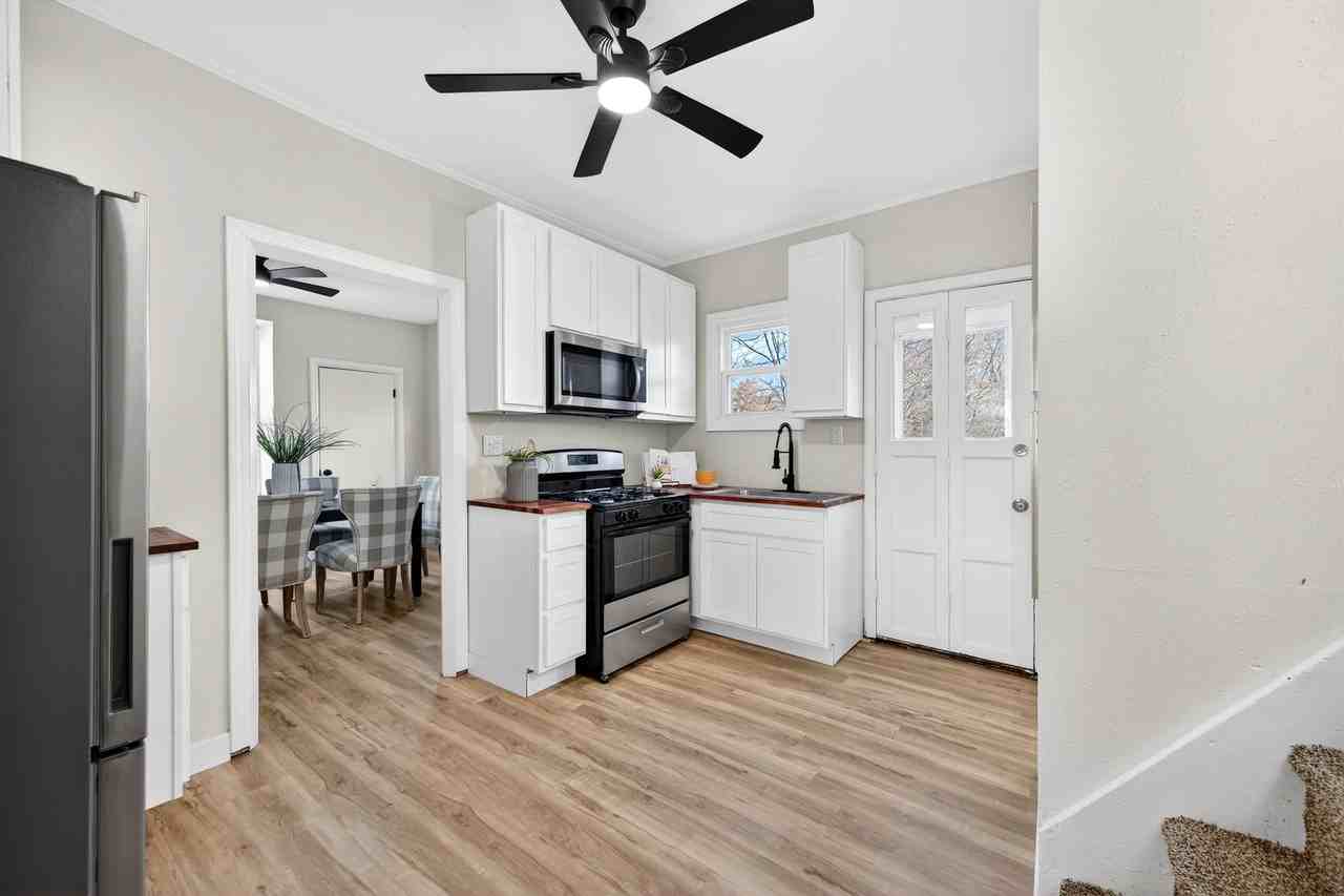 6973 Winona Ave - Photo 6 of 16