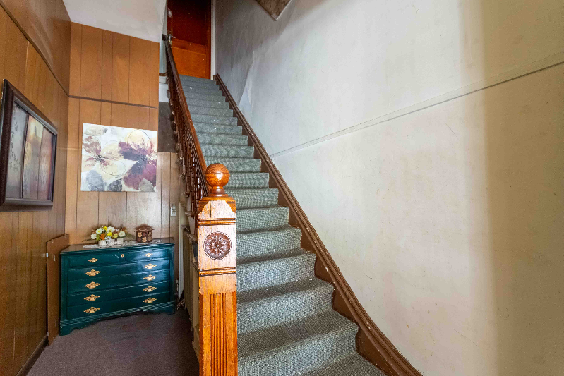 1660 Iowa St #1-2 - Photo 3 of 18