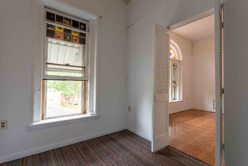 1660 Iowa St #1-2 - Photo 6 of 18