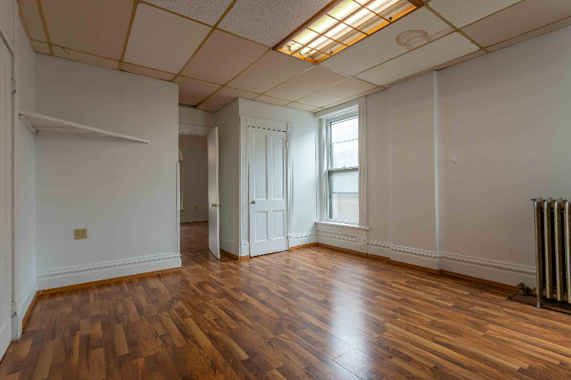 1660 Iowa St #1-2 - Photo 7 of 18