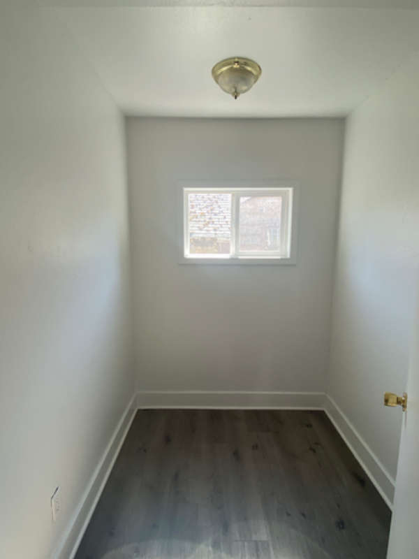 398 22nd St Se - Photo 4 of 19