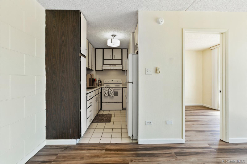 2845 Waialae Ave #421 - Photo 6 of 15
