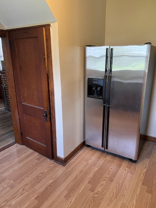 401 3rd St #1 - Photo 5 of 15