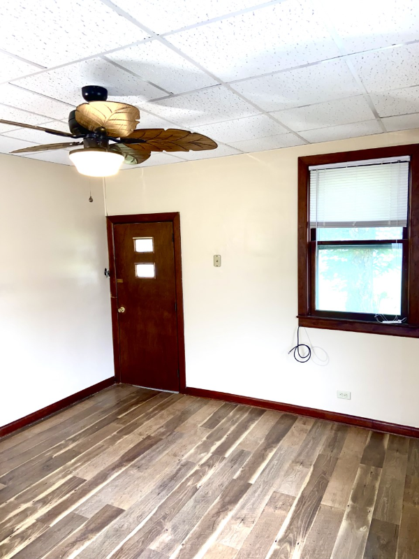 401 3rd St #1 - Photo 6 of 15