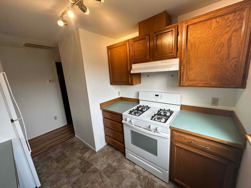 2815 E Section St #B - Photo 6 of 10