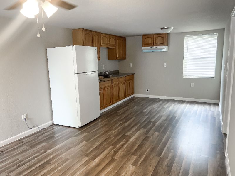 2432 W Little York Rd - Photo 3 of 12