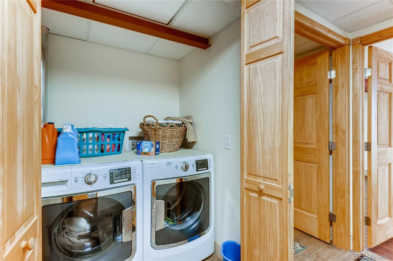 9040 W 64th Pl - Photo 4 of 5