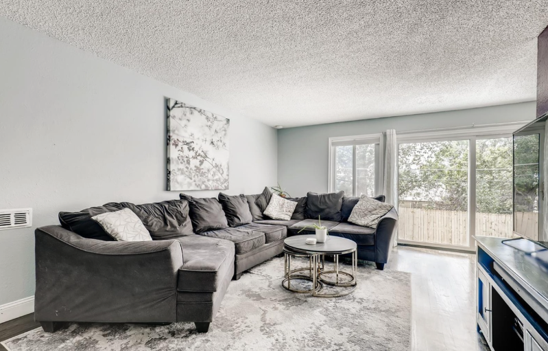 8031 Stuart St - Photo 3 of 9