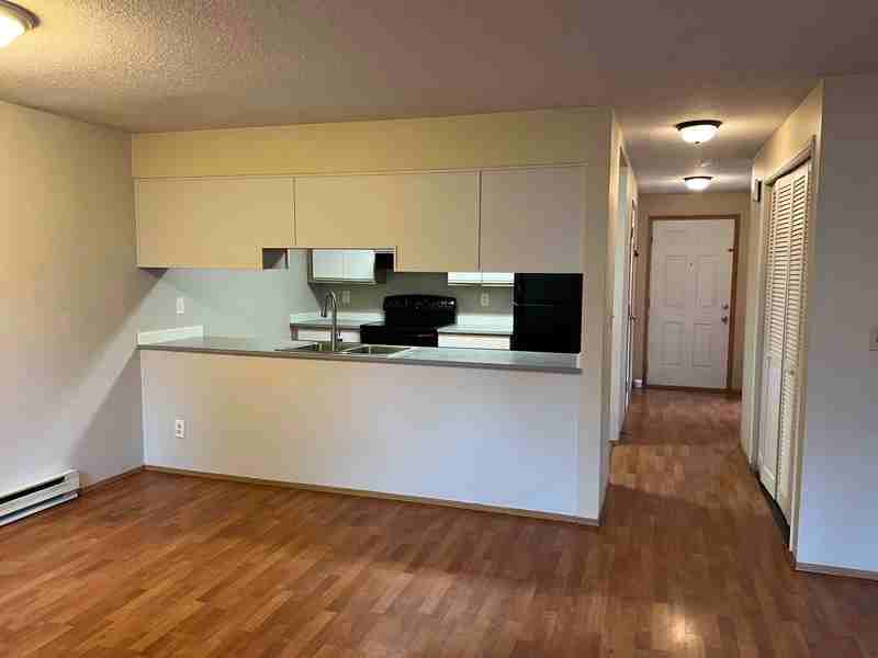 1008 X St #C - Photo 3 of 8