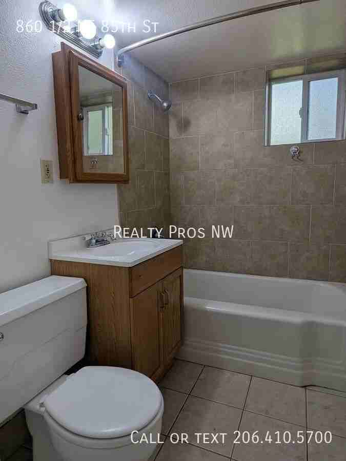 860 1/2 Ne 85th St - Photo 5 of 7