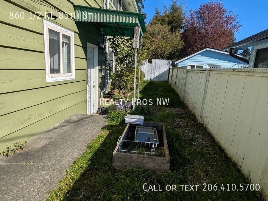 860 1/2 Ne 85th St - Photo 6 of 7