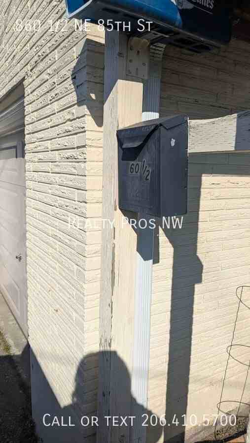 860 1/2 Ne 85th St - Photo 7 of 7