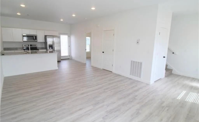 881 Boardwalk Ave - Photo 6 of 14