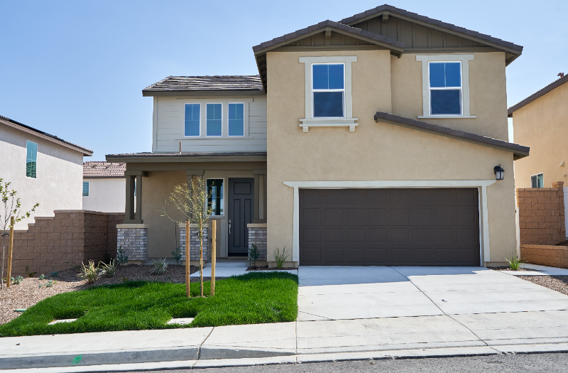 389 Havasu Way - Photo 2 of 27