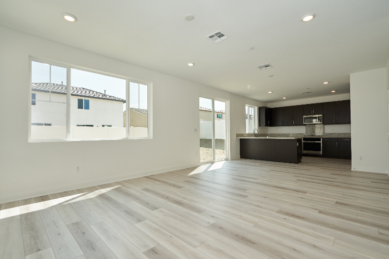 389 Havasu Way - Photo 6 of 27