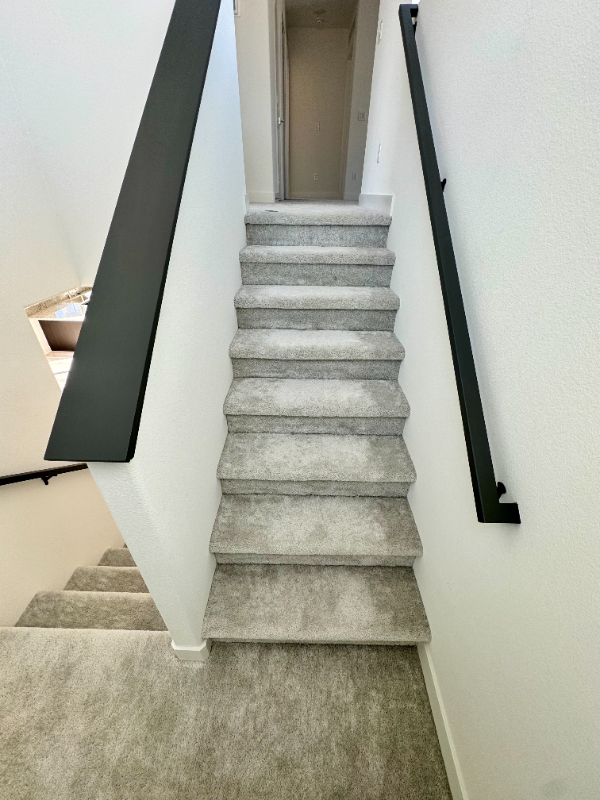 389 Havasu Way - Photo 7 of 27