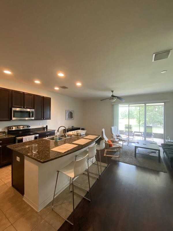 6828 Holly Heath Dr - Photo 4 of 16