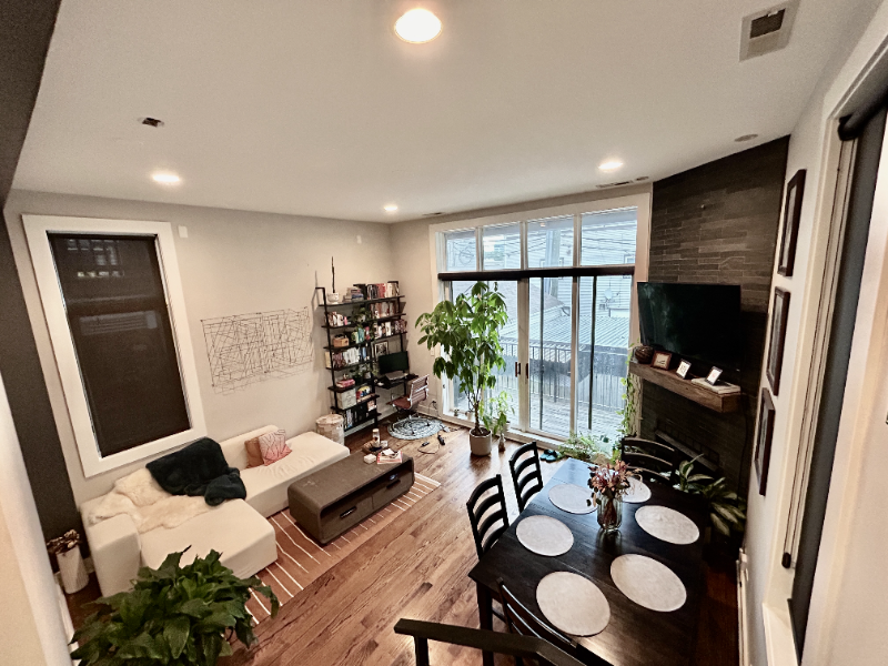 1543 N Bosworth Ave #2 - Photo 3 of 18