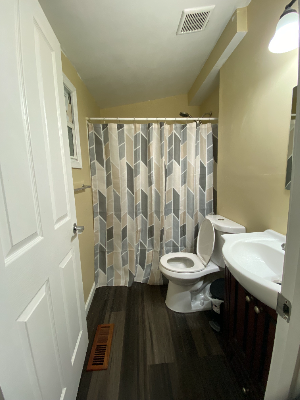 1436 Bolton St - Photo 6 of 7