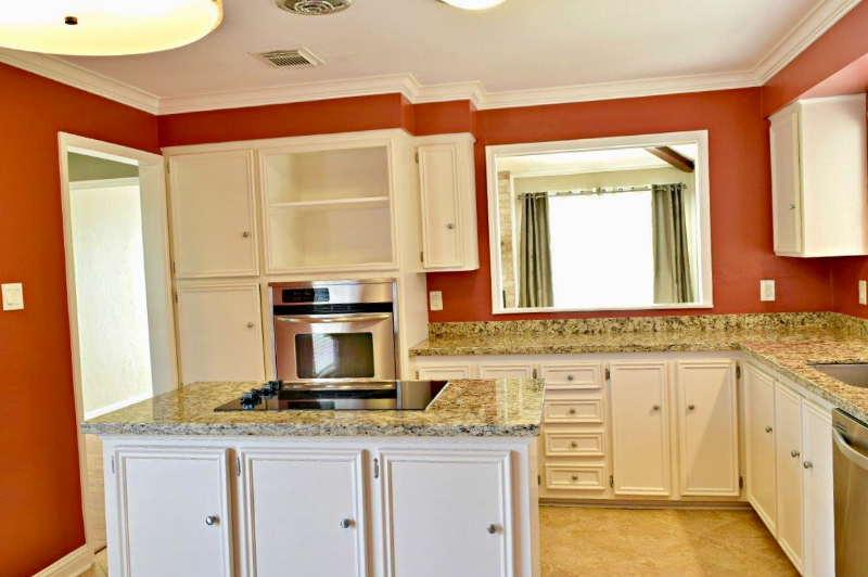 13723 Ella Lee Ln - Photo 3 of 18