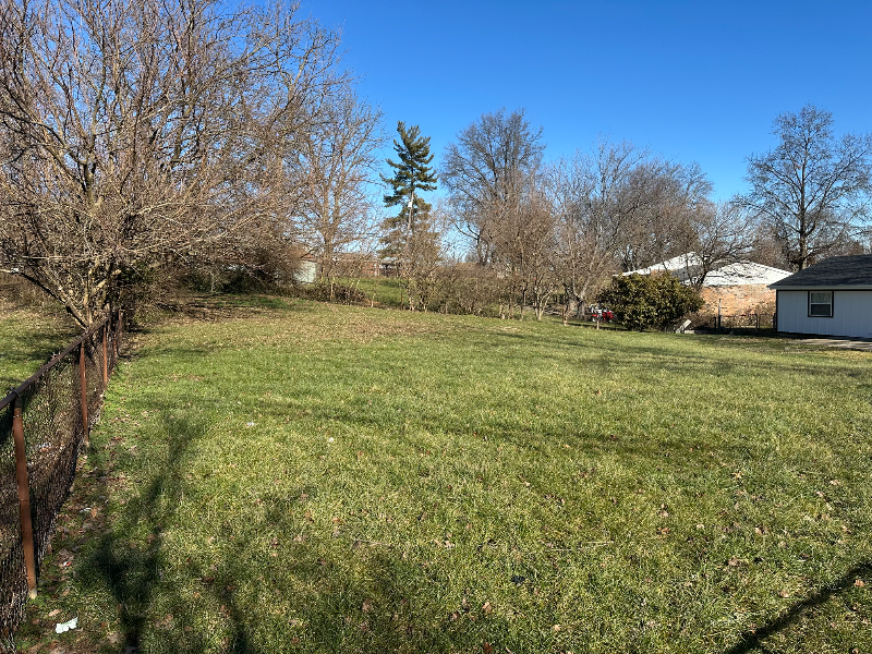 139 Raintree Rd - Photo 5 of 19