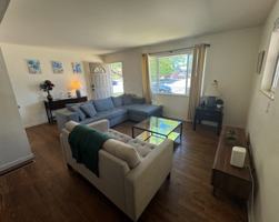 featured image of 900 E 112th Pl #1